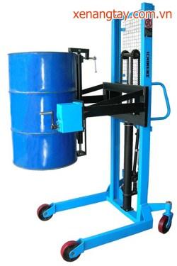 xe nâng thùng phuy